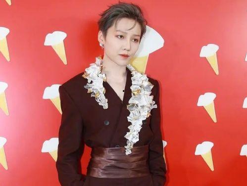 刘雨昕爆料最新动态,揭秘娱乐圈幕后真相! 第1张 刘雨昕爆料最新动态,揭秘娱乐圈幕后真相! 第1张